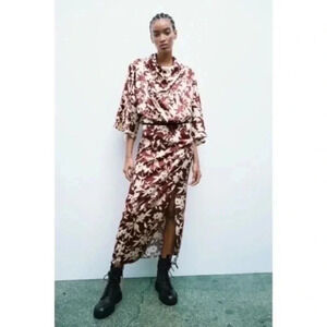 Zara floral print midi skirt medium 8991/320